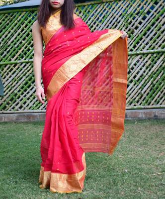 Giftpiper Bengali Tant Saree With Booti Motifs   Red & Yellow 4