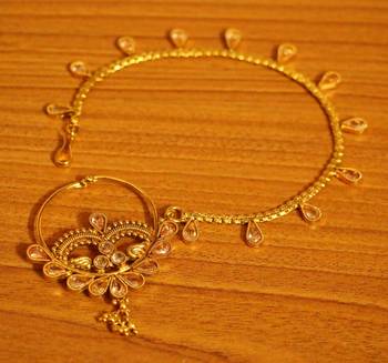 Gold Polki Studded Bridal Nose Ring 1