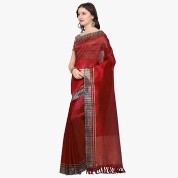 Red Printed Tussar Silk Saree With Blouse 2