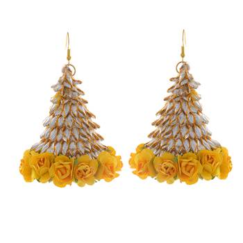 Yellow Gold Stylish Handcrafted Gotta Earring 1