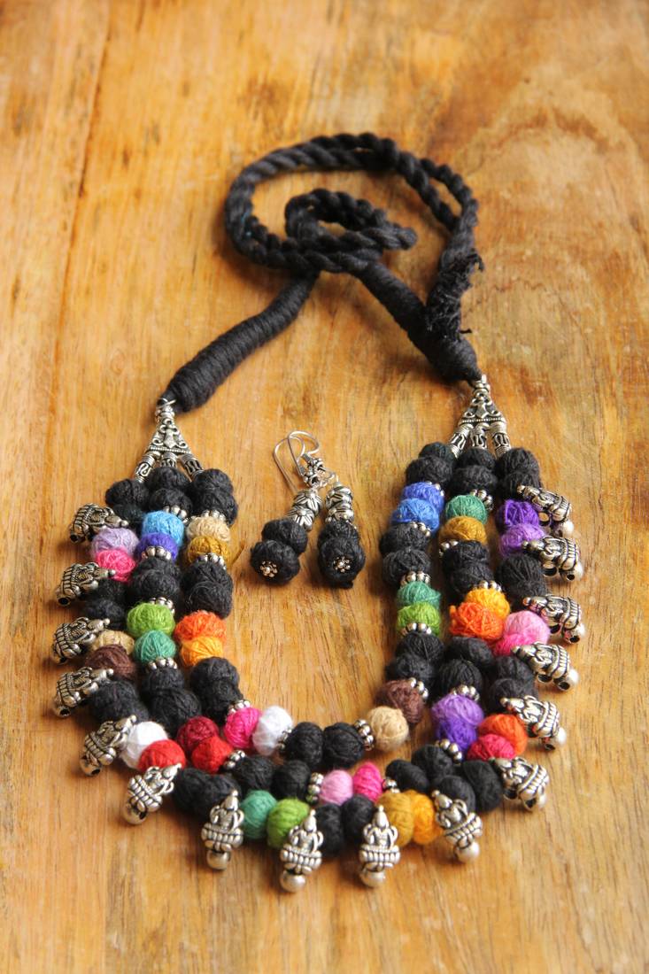 Multi layer thread wrapped beads necklace