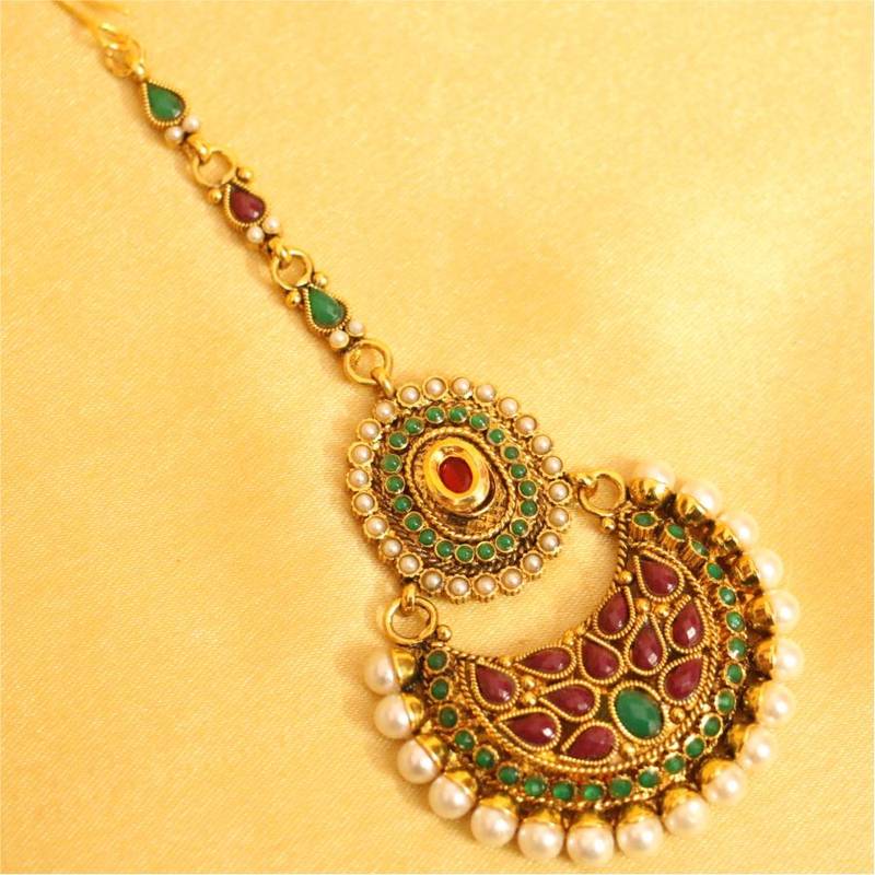 Gorgeous polki manng tikka