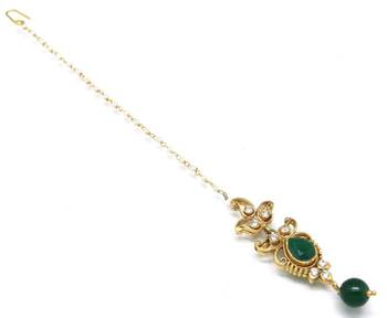 Leaf Style Maang Tikka Decorated With Crystal 3