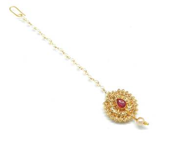 Leaf Work Maang Tikka With Crystal 1