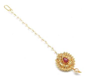 Leaf Work Maang Tikka With Crystal 3