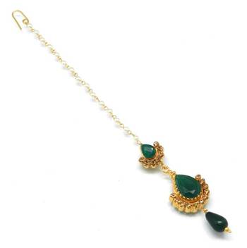 Elegant Maang Tikka With Crystal 1
