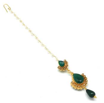 Elegant Maang Tikka With Crystal 2