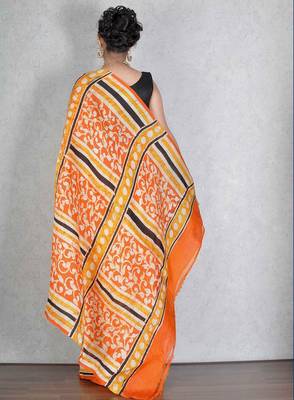 Yellow printed silk saree with blouse 4