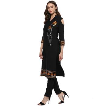 Black Colour Straight Crepe Copper Foil Print Kurta 4