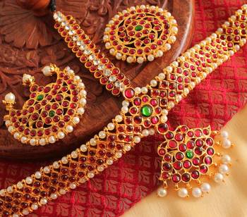 Gorgeous Gold Tone Kemp Green Bridal Maang Tikka With Sun And Moon   1