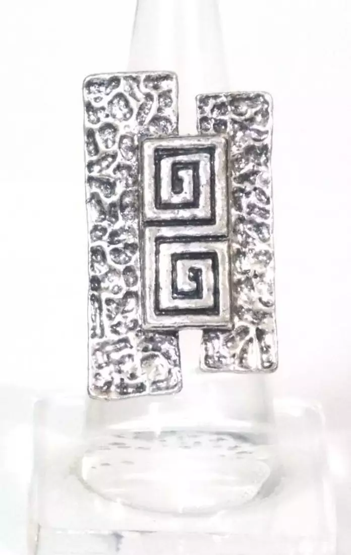 Inca ring in silver metal base
