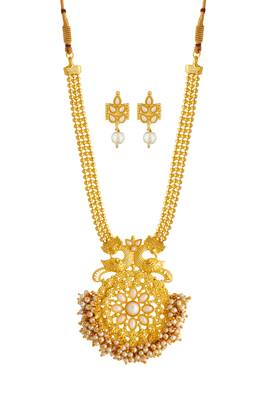 Gold necklaces 1