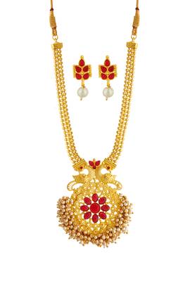 Gold necklaces 1