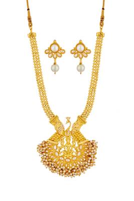 Gold necklaces 1