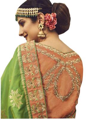 Parrot green woven silk saree with blouse 3