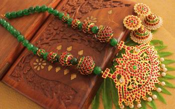 Beautiful Handmade Gold Plated Kemp Green Beads Temple Pendant Necklace Set 1