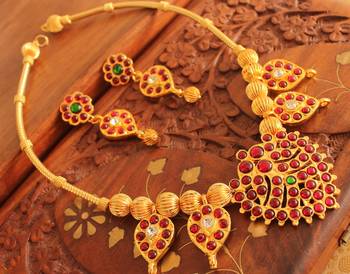 Beautiful Handmade Gold Plated Kemp Green Temple Necklace Set 1