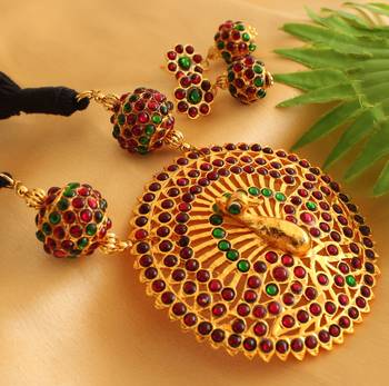 Beautiful Handmade Kemp Balls Peacock Pendant Necklace Set  2