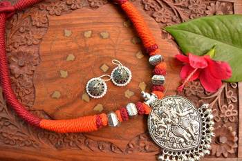 Metallic Oxidised Pendant Bright Colourful Thread Work Necklace Set With matching Jhumka 2