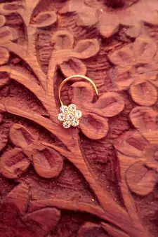 9 Diamond Designer Floral Red Nose Pin