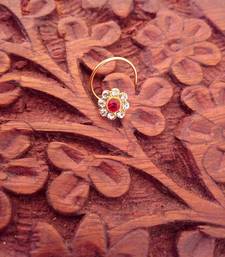 9 Diamond Designer Floral Nose Pin