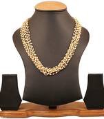 Simple Light Weight Elegant Golden Kundan Embellished Necklace Set with Earrings