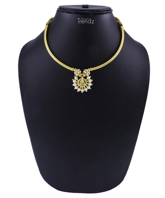 Traditional Handmade Jewellery Chandrakor Thushi & Pendal Necklace For
