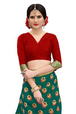 Green woven banarasi silk saree with blouse 4