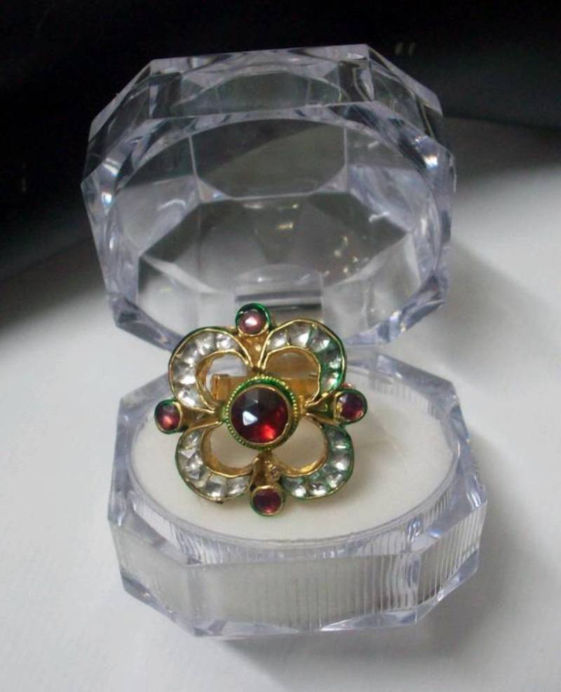 Swastik Style Kundan Ring 002
