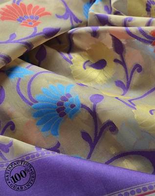 Cream Woven Banarasi Silk saree with blouse 2