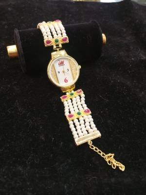 Multicolor pearl watches 1