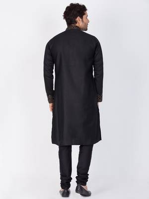 Men Black Cotton Kurta And Pyjama Set 4