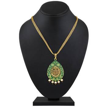 Designer Meenakari Work Gold Plated With Antique Lct Stone Pendant Set For Women 3