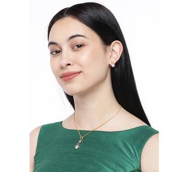 Glistening Gold Plated Pendant Set For Women 1