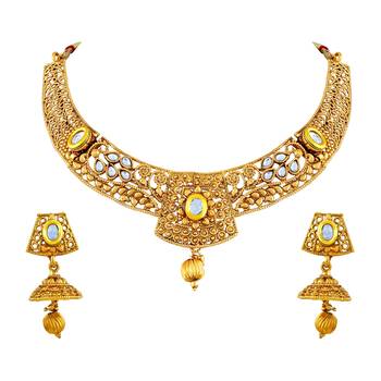 Youthful White Kundan Gold Plated Choker Style Necklace Set For Women 1