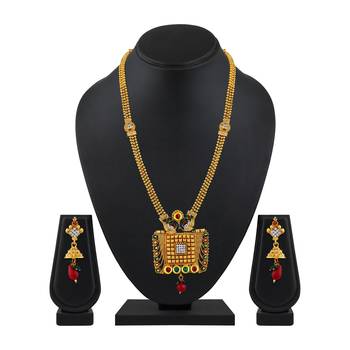 Traditional White Stone Gold Plated Rope Style Necklace Set For Women 2