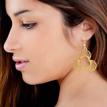 Gold diamond earrings 2