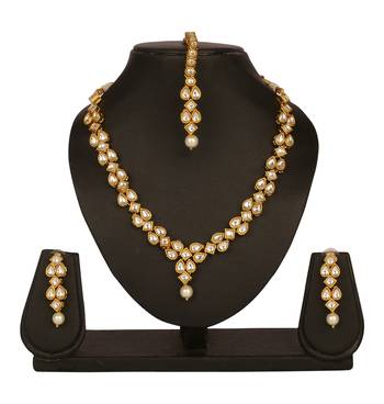 White Diamond Necklace  Sets 1