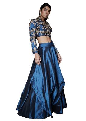 Blue thread embroidery

 silk semi stitched lehenga 1