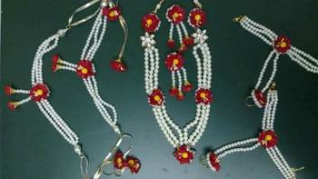 Red necklaces 1