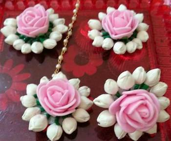Pink necklaces 1