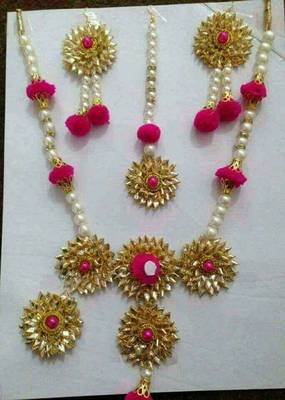 Pink necklaces 1