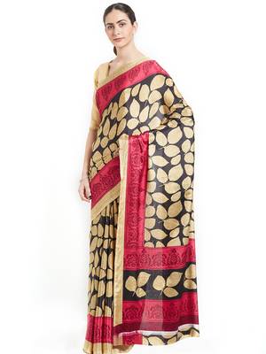 Beige printed crepe saree with blouse 2