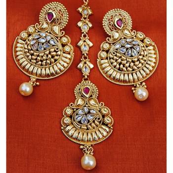 Gold Pearl Drop Chand Bali Earrings With Maang Tikka 1