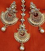 Gold Filigree Chand Bali Earrings With Maang Tikka