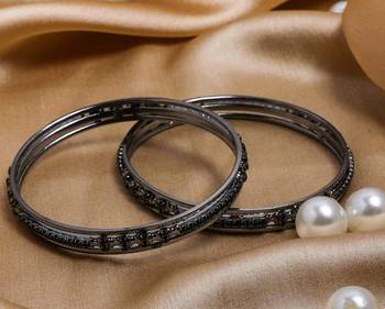 Set Of 2 Black Bracelet With Shining Stone For Work Wear 1