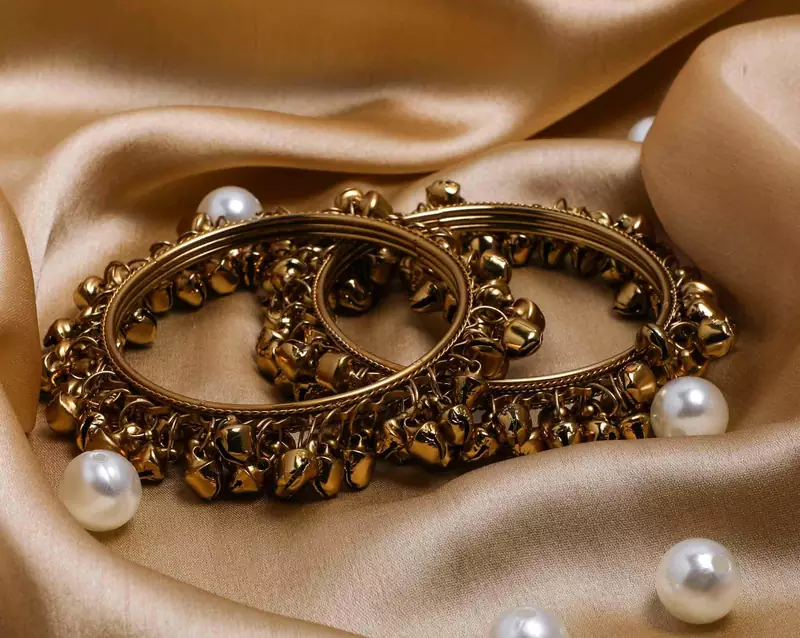Beautiful Bridal Ghungroo Bangles With Small Bells