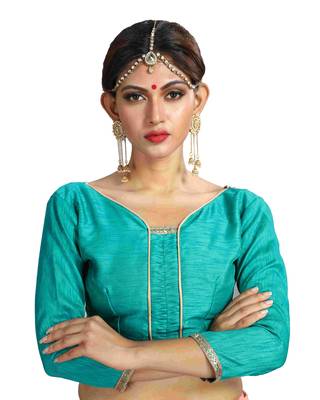 Green embroidered cotton knitted stretch saree with blouse 5