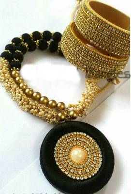 Black necklaces 1