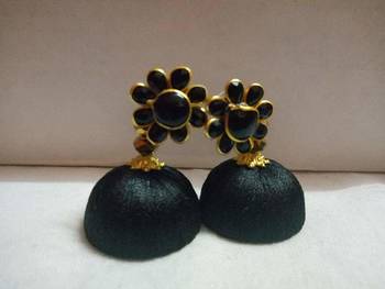 Black earrings 1
